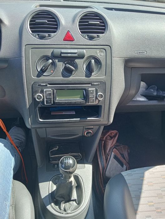 Carrinha caddy TDI longa fibrada,