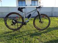Bicicleta com quadro em Carbono