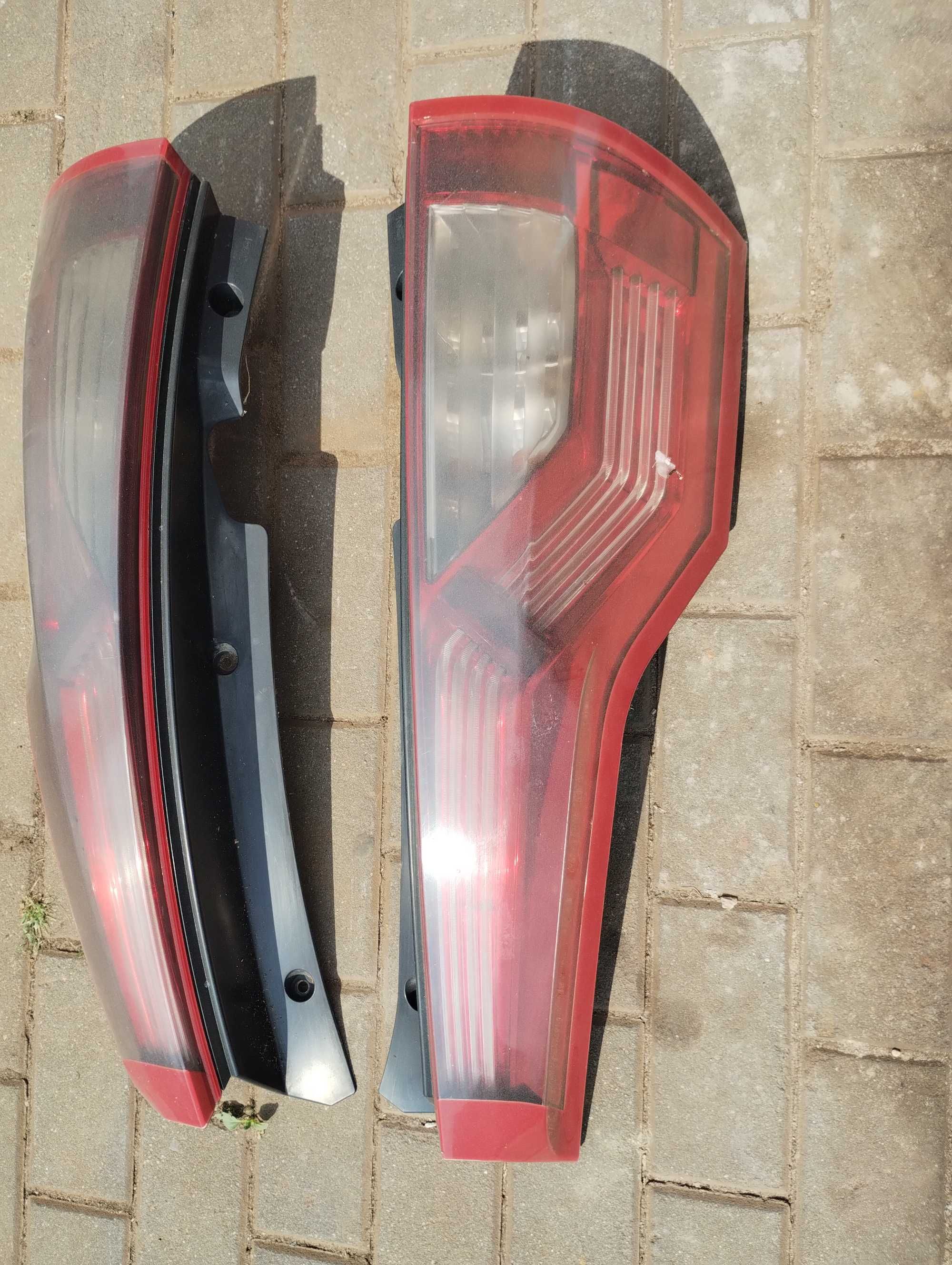 Citroen c4 grand picasso I lampy tylne  prawa lewa