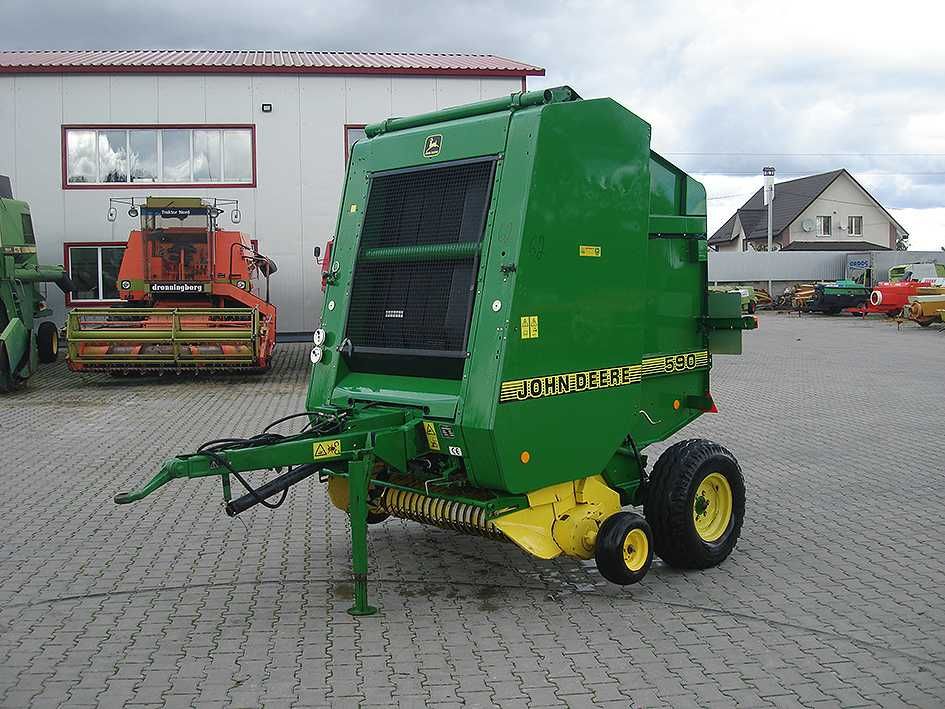 Пресс подборщик John Deere 590