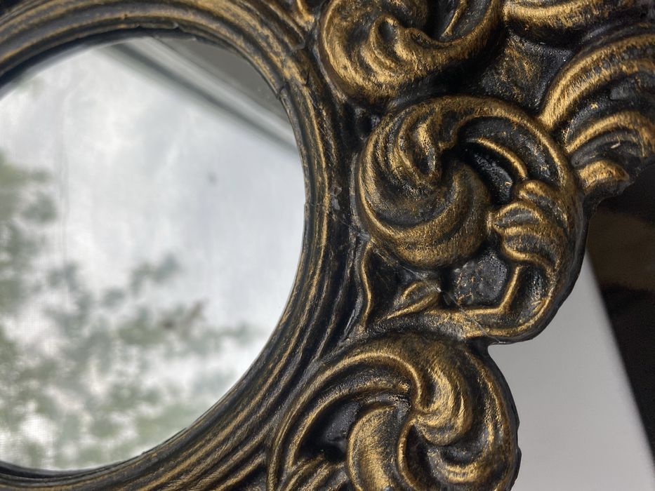 Дзеркало у вінтажному стилі барокко золотистого золотого кольору гіпс