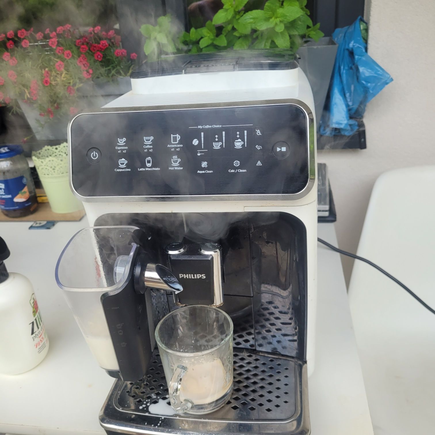 Ekspres do kawy philips lattego uszkodzony