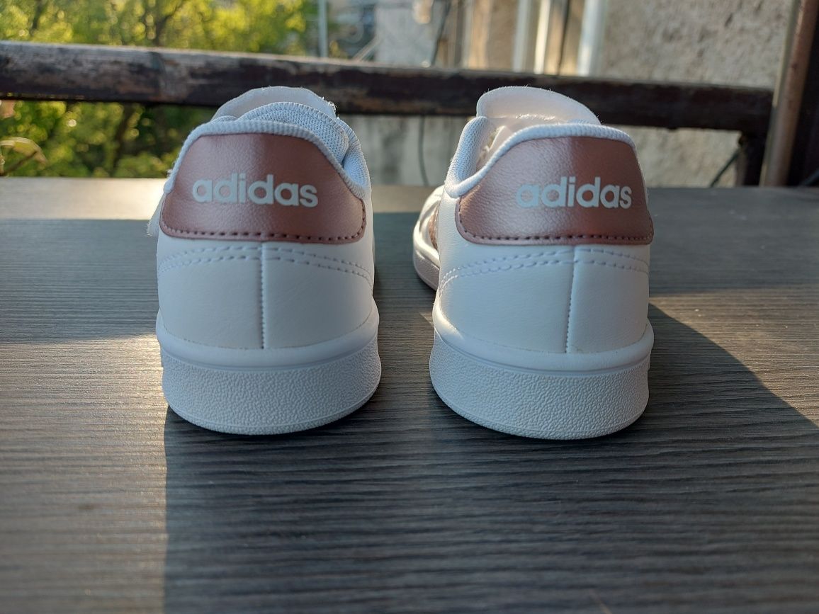 Кроссовки  Adidas