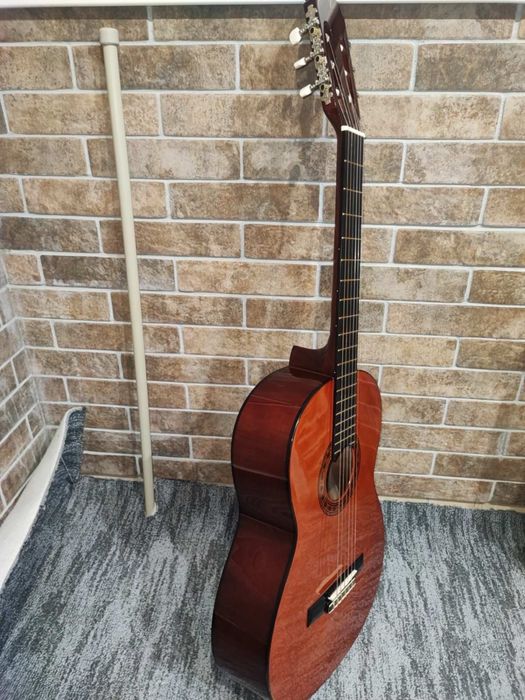 Гітара Valencia стан ідел