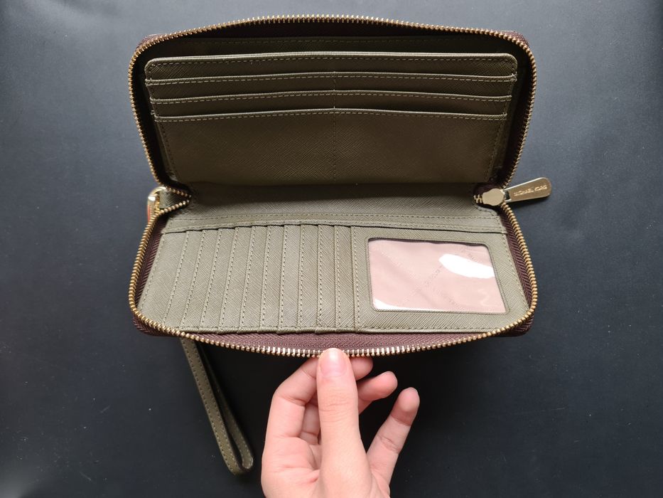 Carteira porta documentos Michael Kors