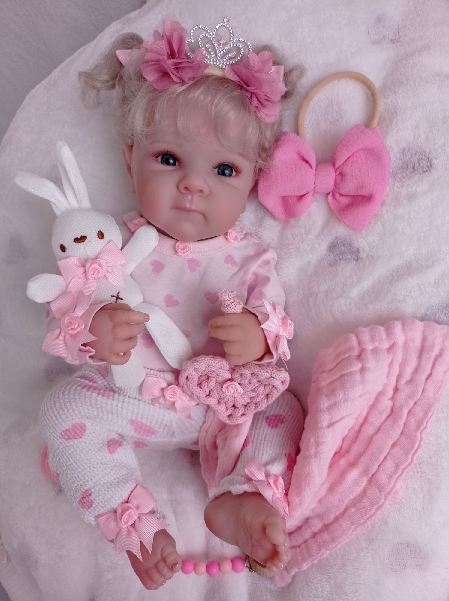 Śliczna lala w typie reborn z miękkiego winylu+wyprawka