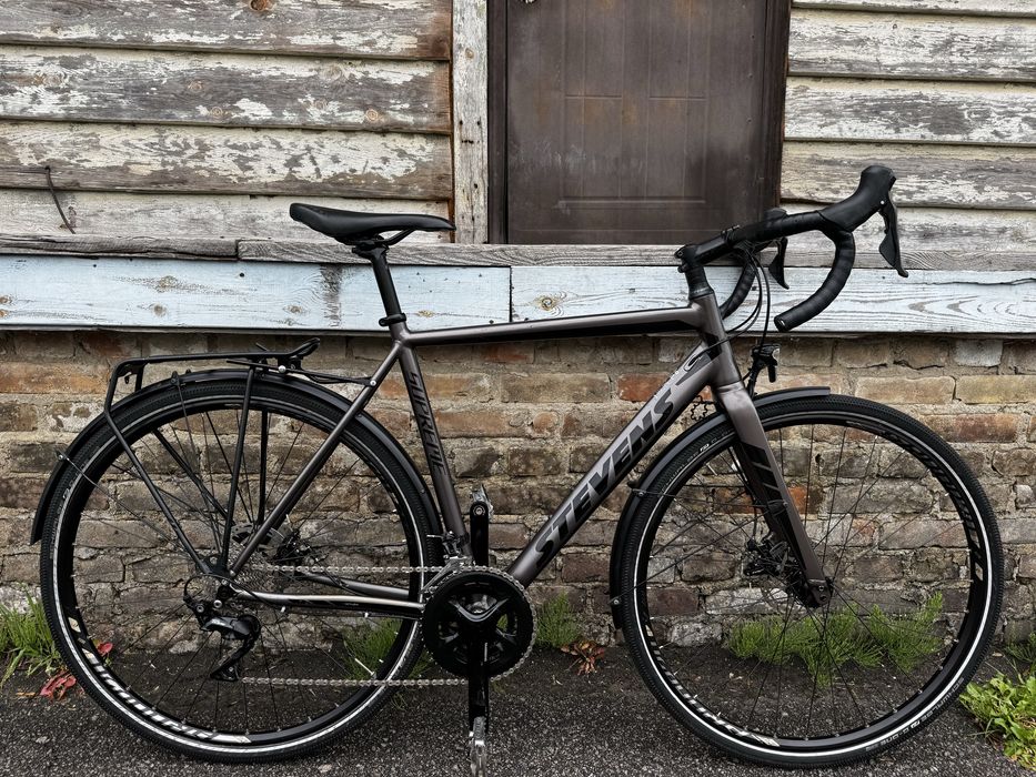 Велосипед гравел Stevens на shimano 105 рама 56