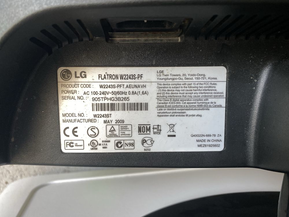 Monitor LG lekko zniszczona matryca