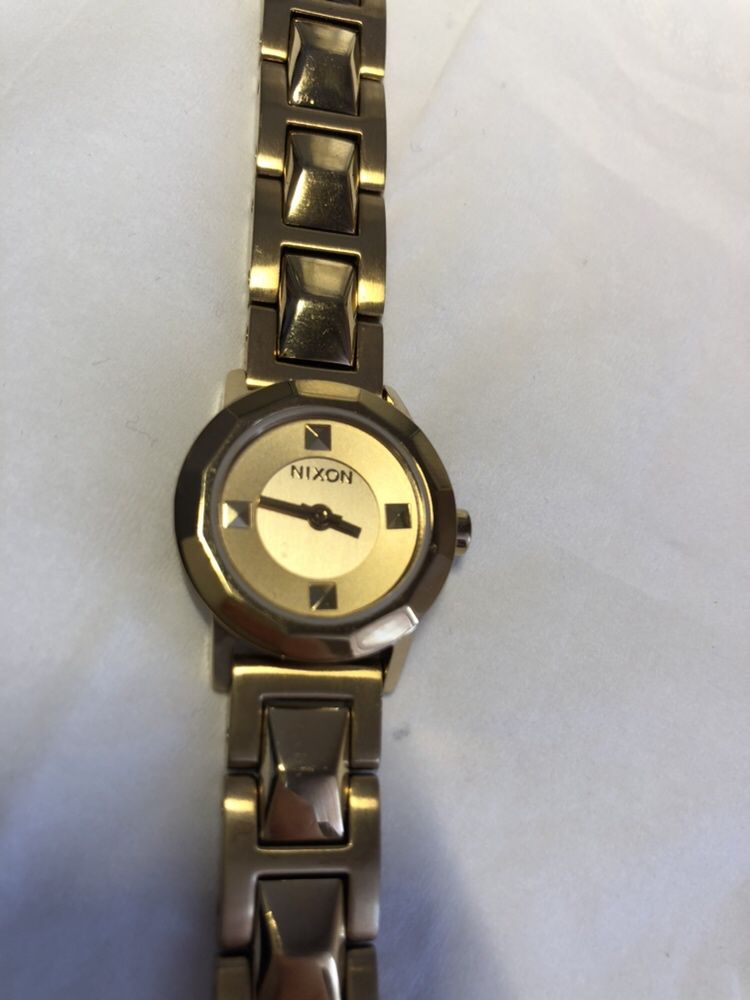 Relógio Nixon dourado original
