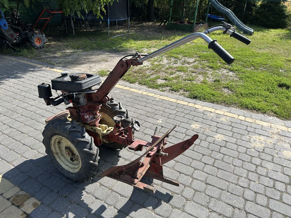 Terra Vari Gutbrod dzik traktorek z pługiem