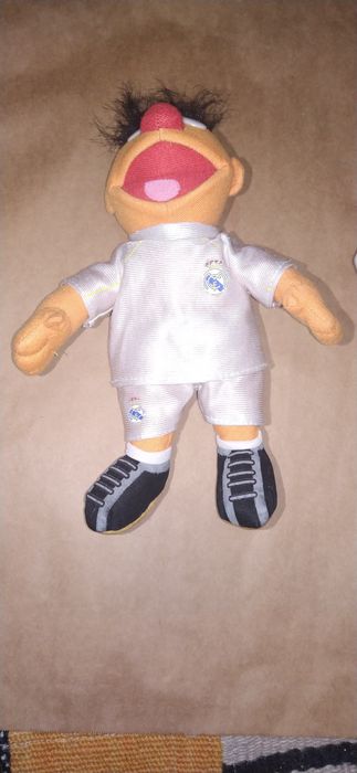 Boneco de peluche Egas