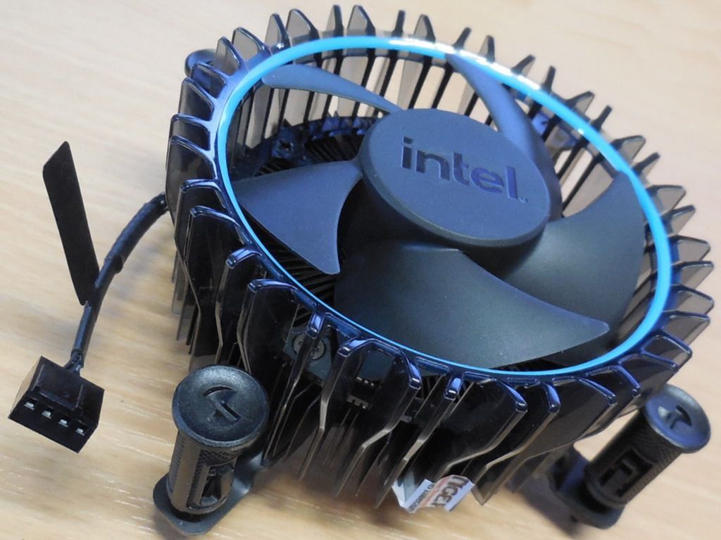 Procesor Intel Core i3-12100f BOX (4 rdzenie 8 wątków, 3,3 GHz)