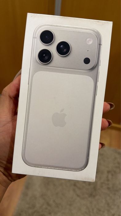 Iphone 17 pro Max de 256 GB / Silver