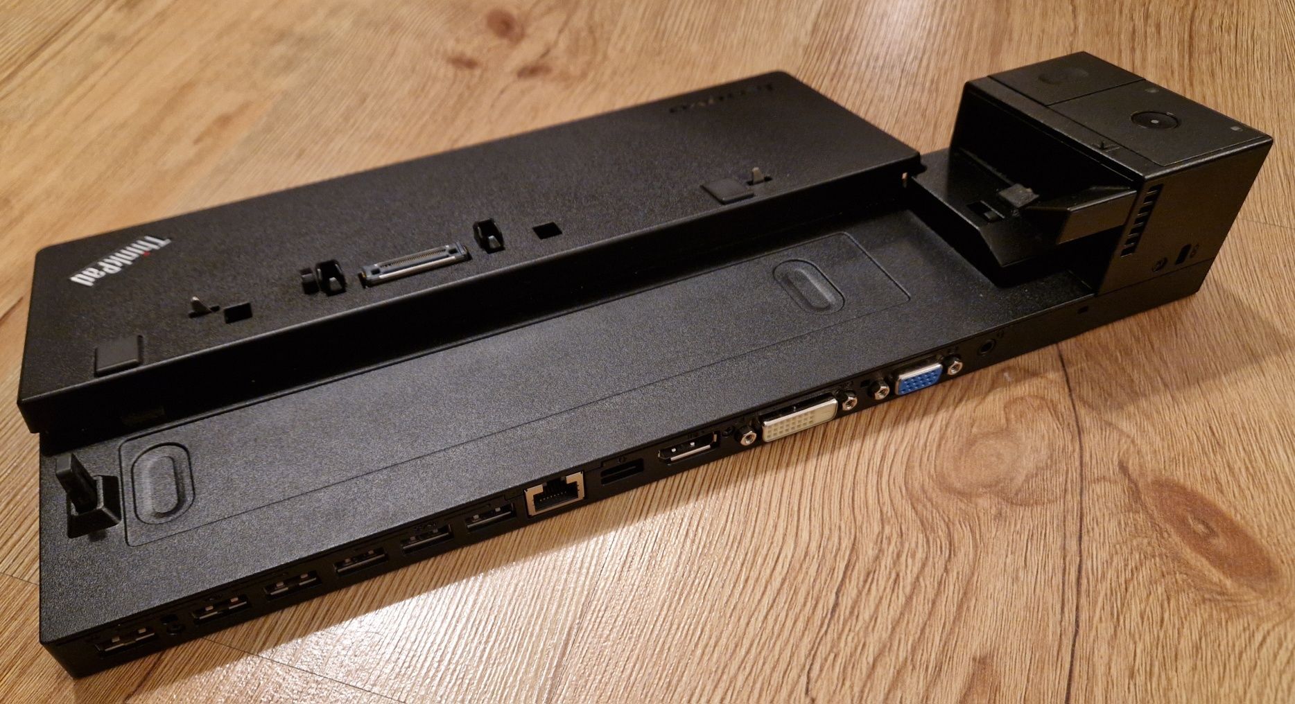 Stacja dokująca Lenovo ThinkPad Pro Dock 40A1