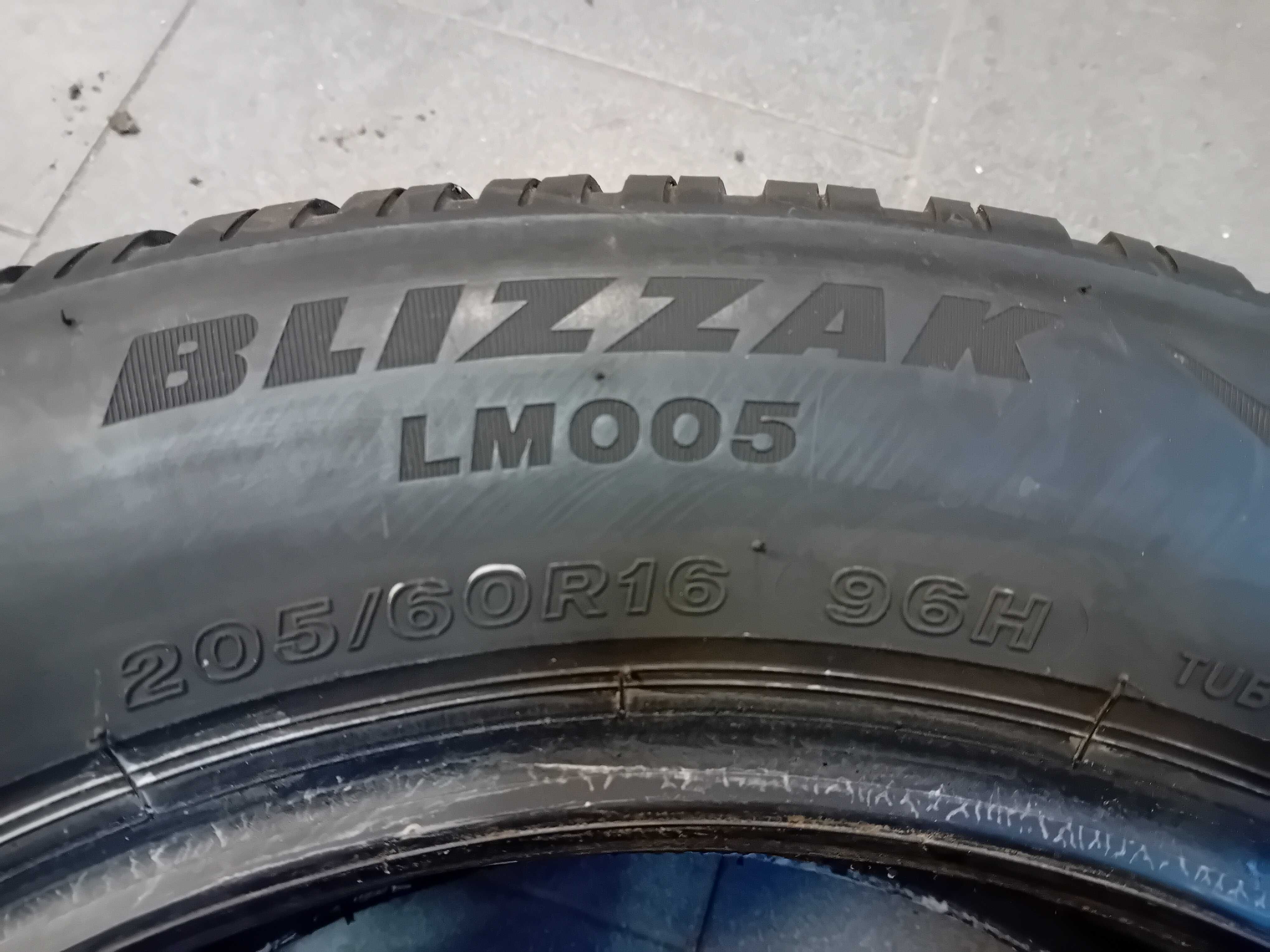 205/60/16 BRIDGESTONE BLIZZAK LM005 7mm 19 rok F-VAT