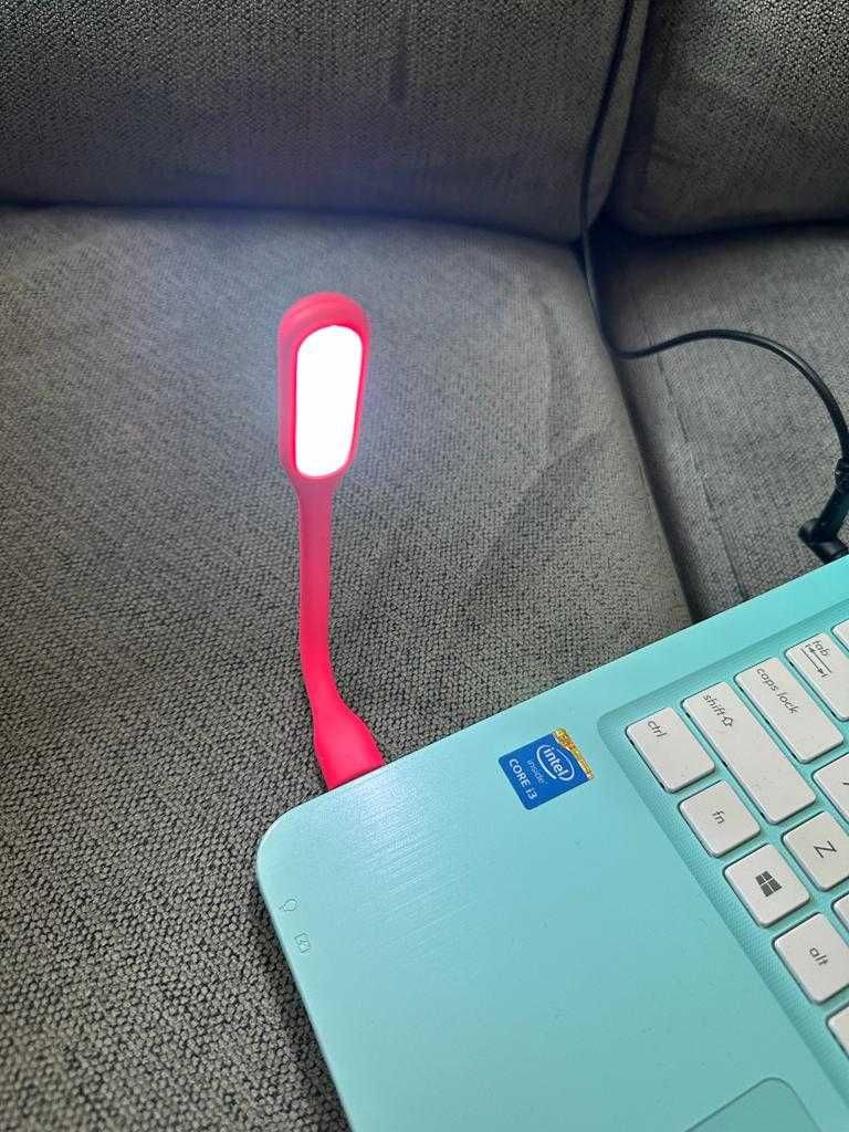 Lampka LED do laptopa