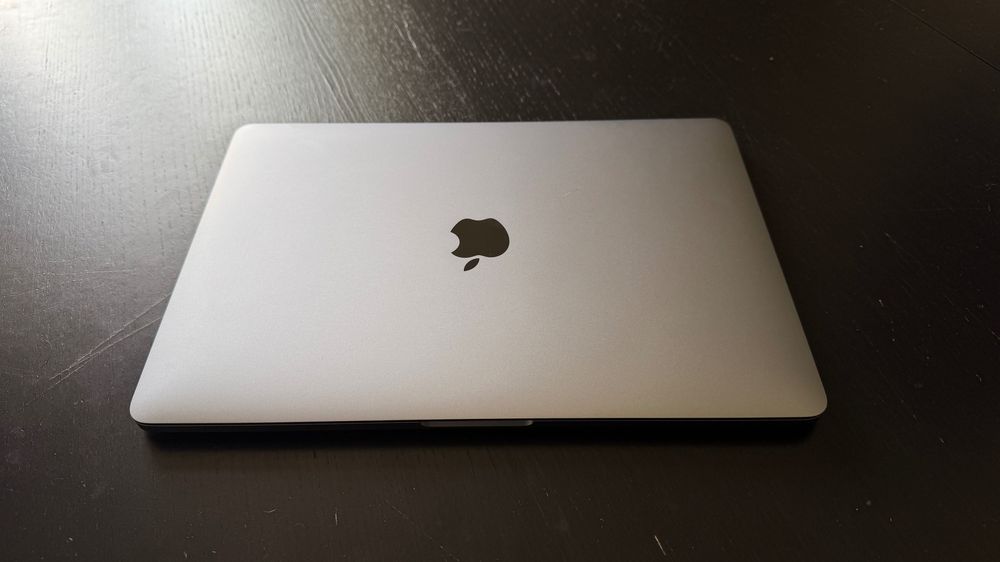 MacBook Pro 13" 2016 i5 2,9 GHz 8 GB 256 GB SSD em excelente estado