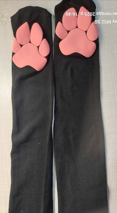 Чорні пачохи котячі лапки