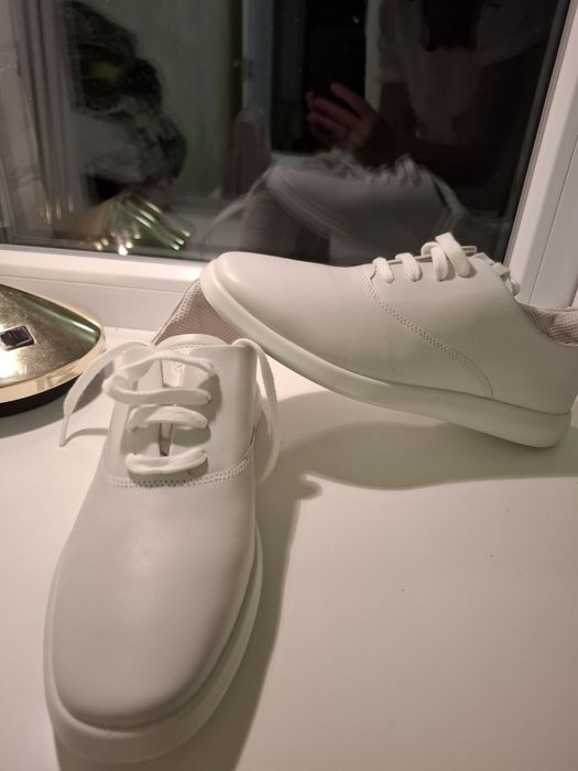 Продам жіночі кросівки Ecco Minimalist W 39