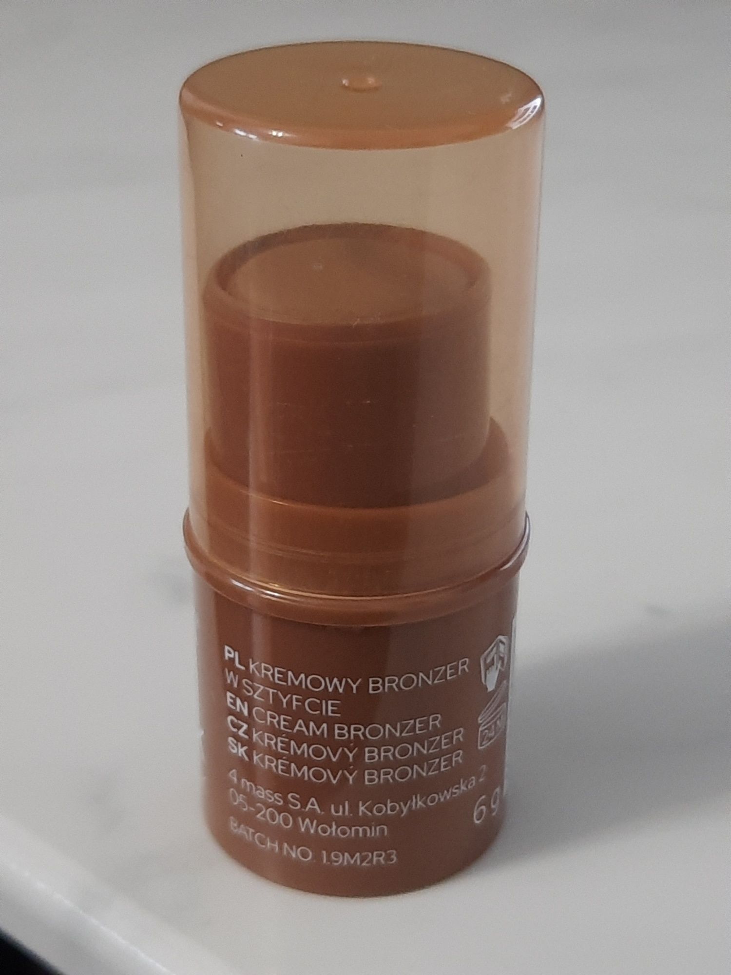 Bronzer w sztyfcie marki Claresa