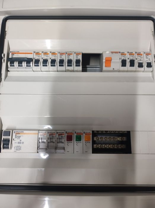 Quadro elétrico como novo