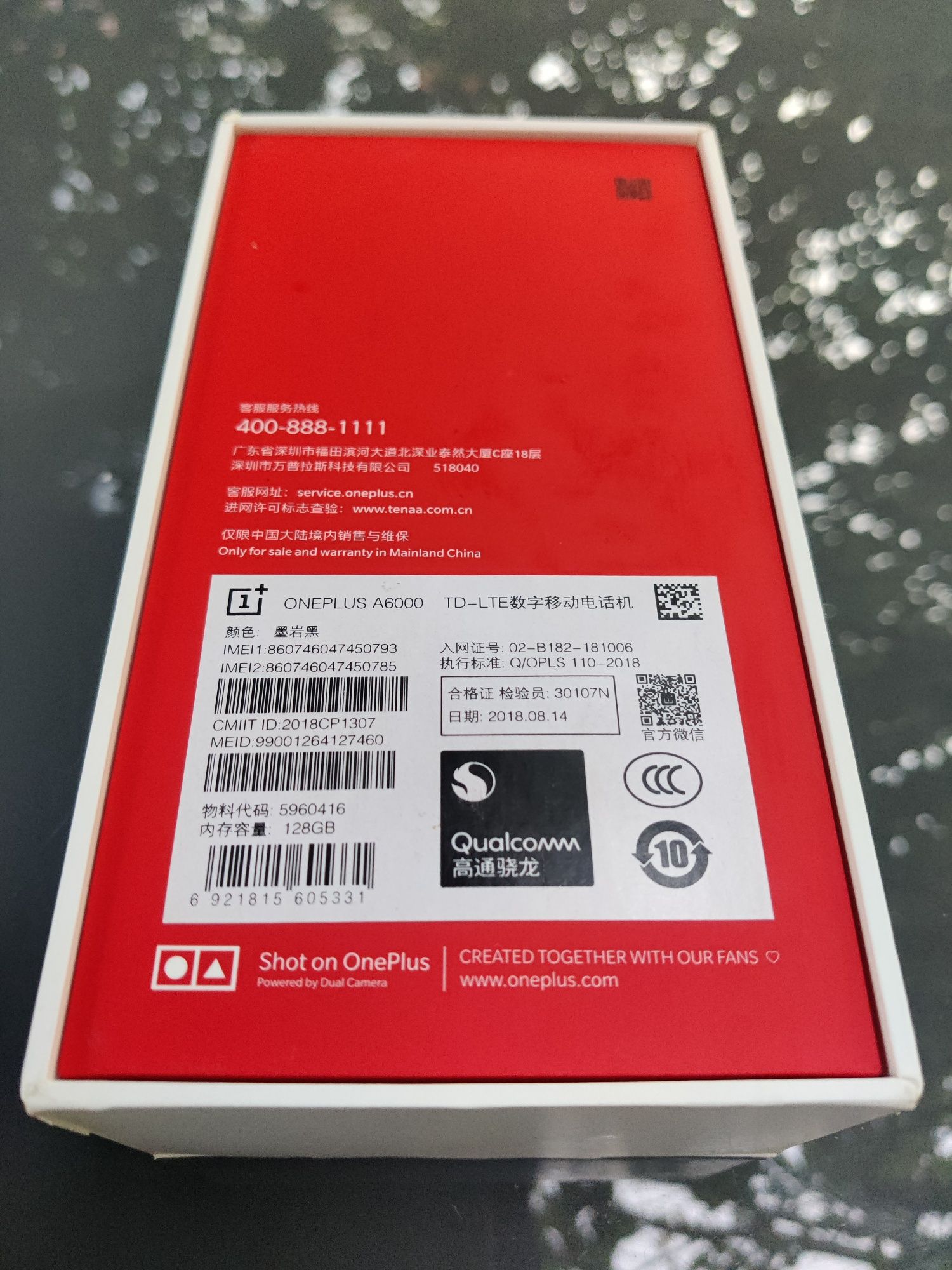 Oryginalne etui OnePlus 6