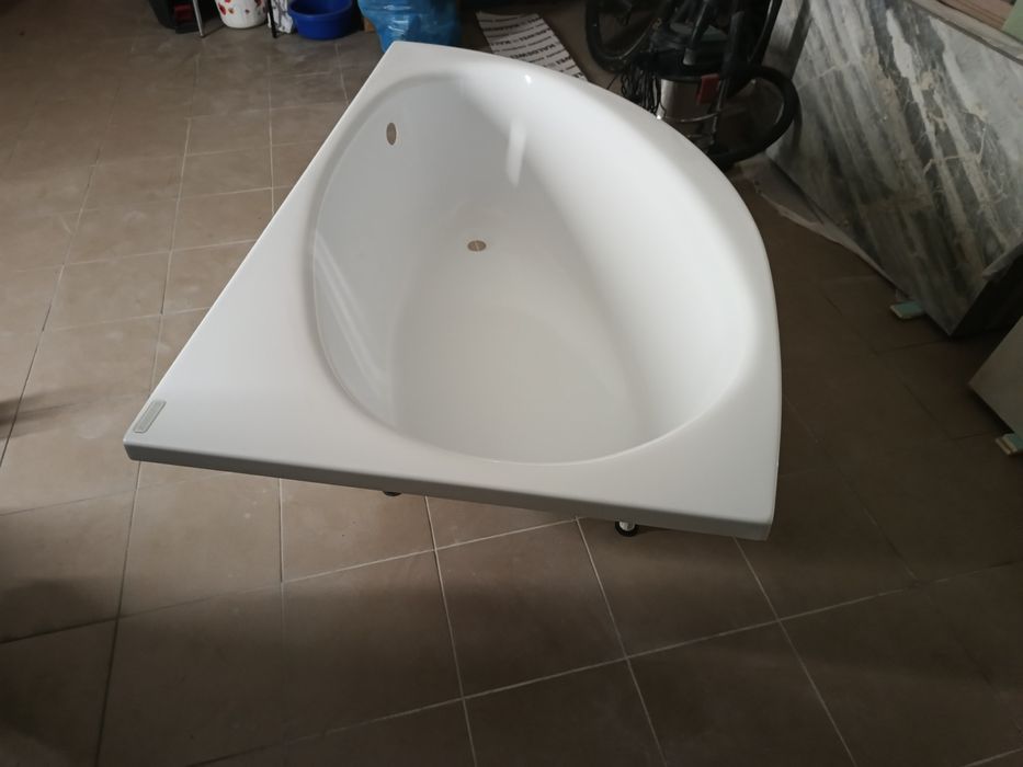 Sprzedam wannę 140 x85