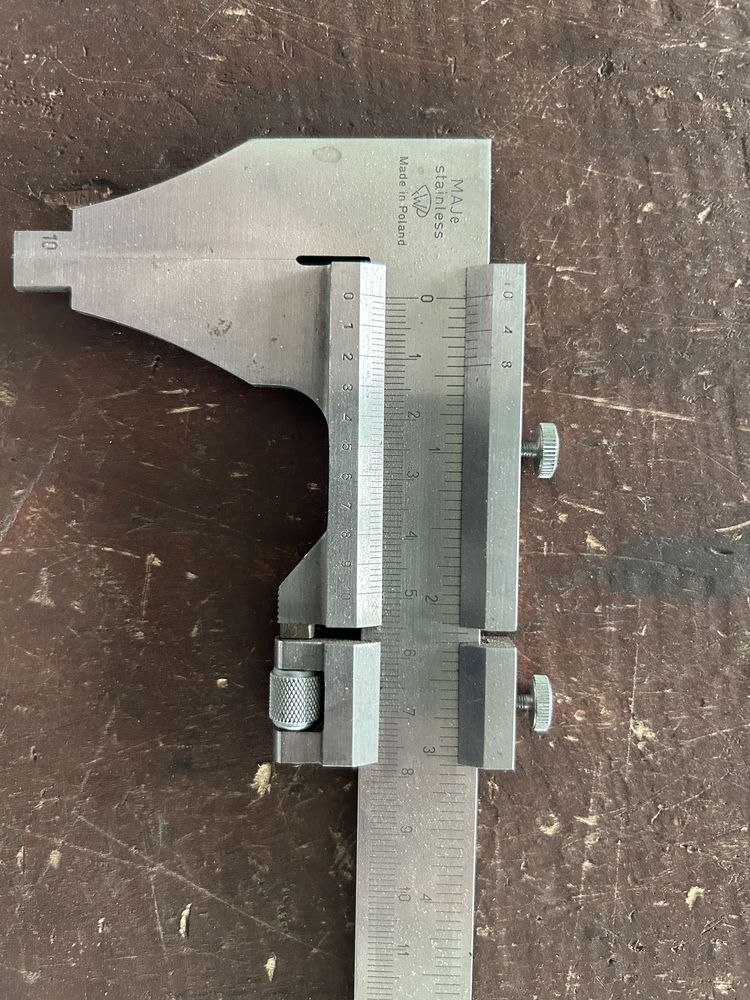 Dwie suwmiarki 315 mm