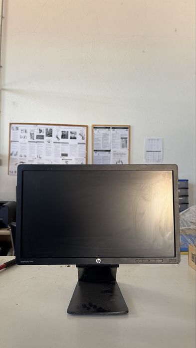 Monitores HP e LG diversos