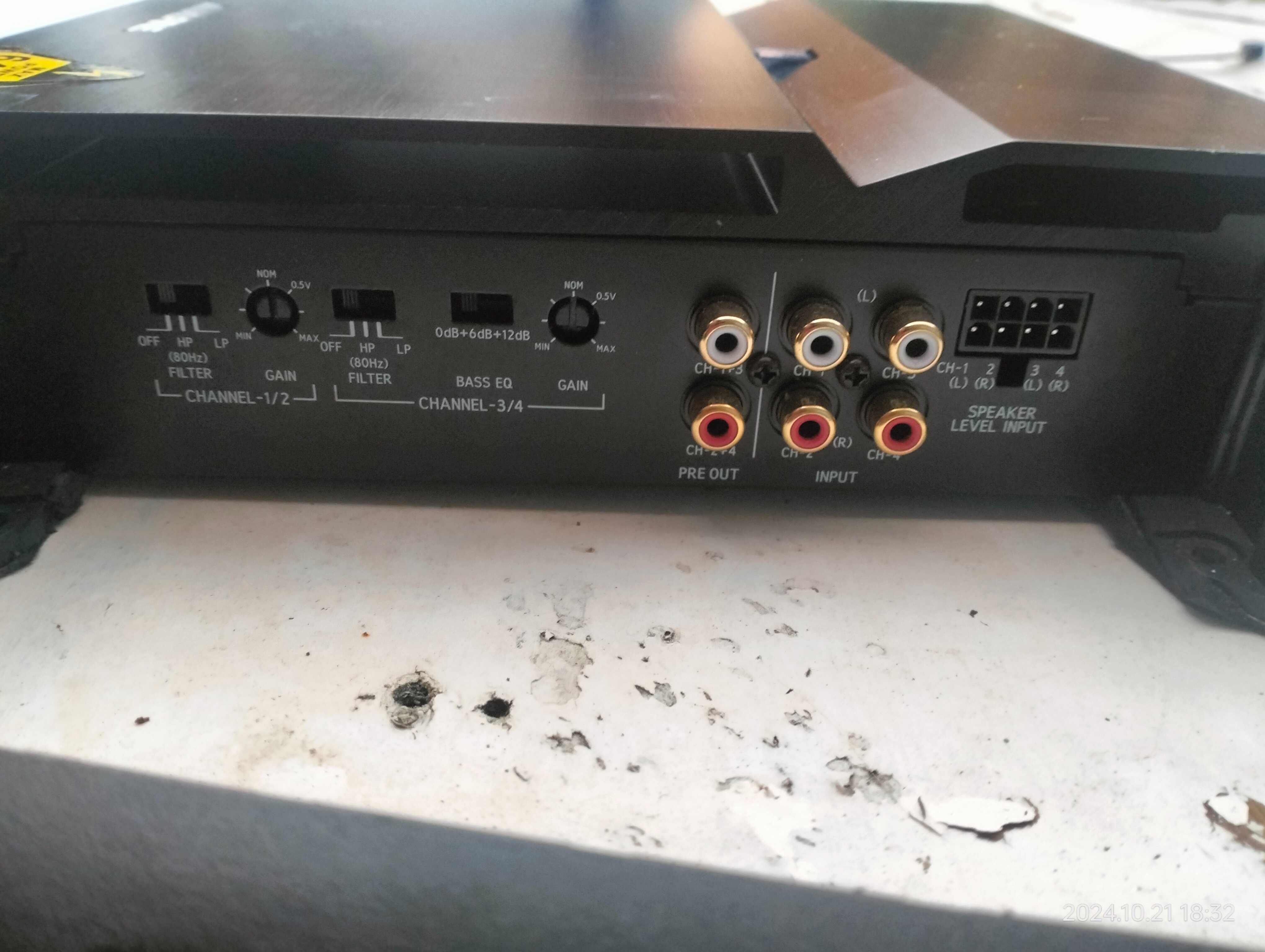 Amplificador ALPINE