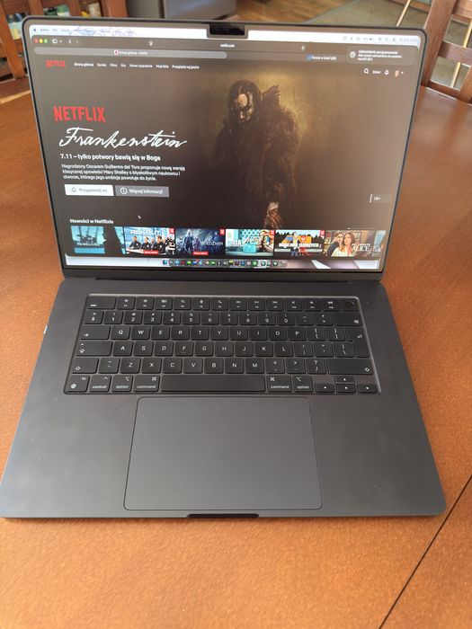 Macbook Air 15 M2 256/8 Komplet, Stan Idealny