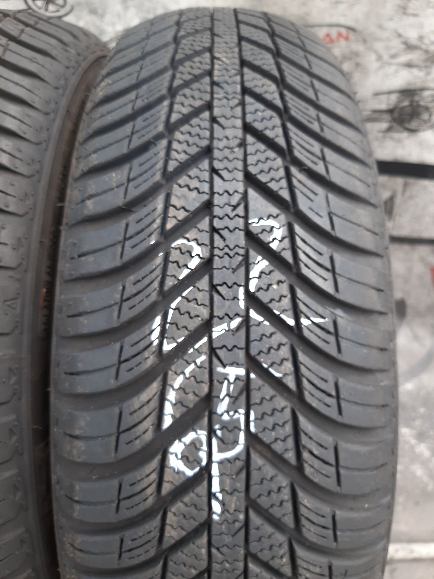 175/65r15 84T Nexen N'Blue 4Season