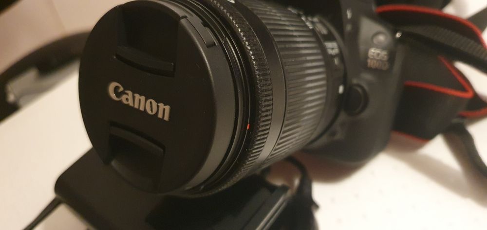 Máquina fotográfica 100D