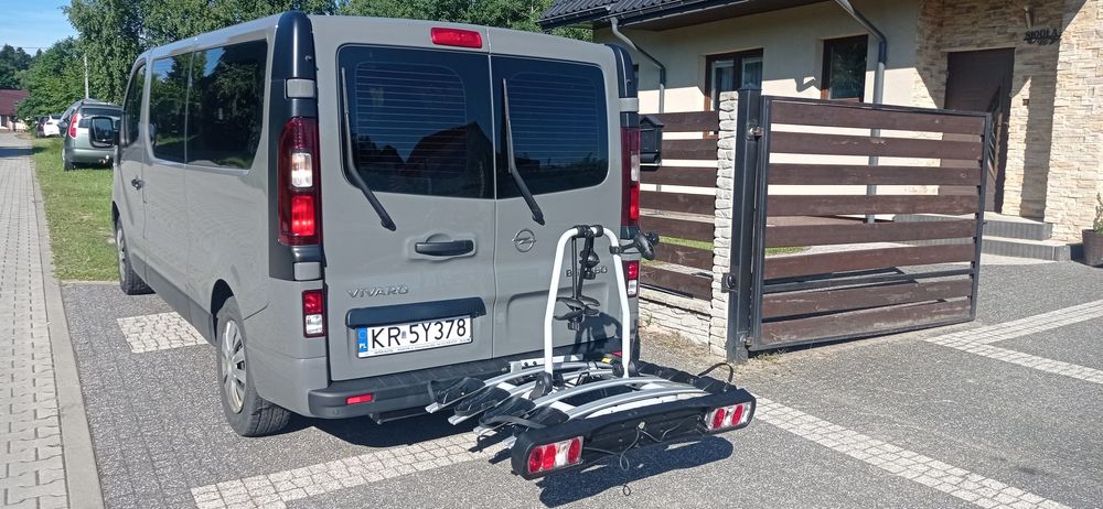 Wynajem, wypożyczalnia busów 9 osobowych z kierowcą lub bez, na kat b