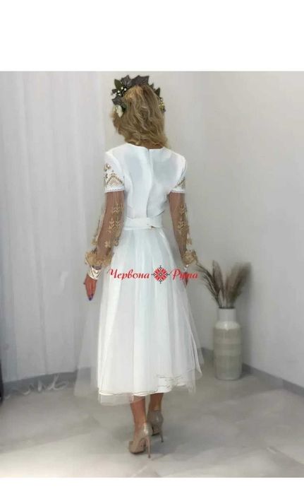 Сукня весільна  Княгиня біла золотиста вишита золотом  плаття вес Л-ХЛ