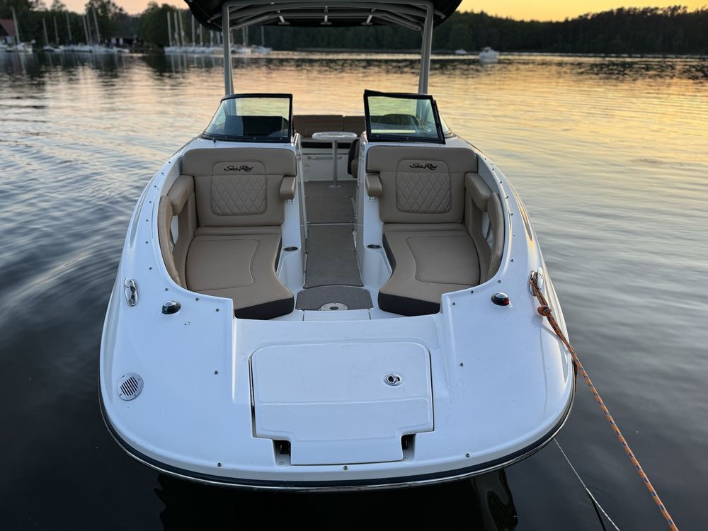 Sea Ray Sundeck 280 8.2 BIG BLOCK