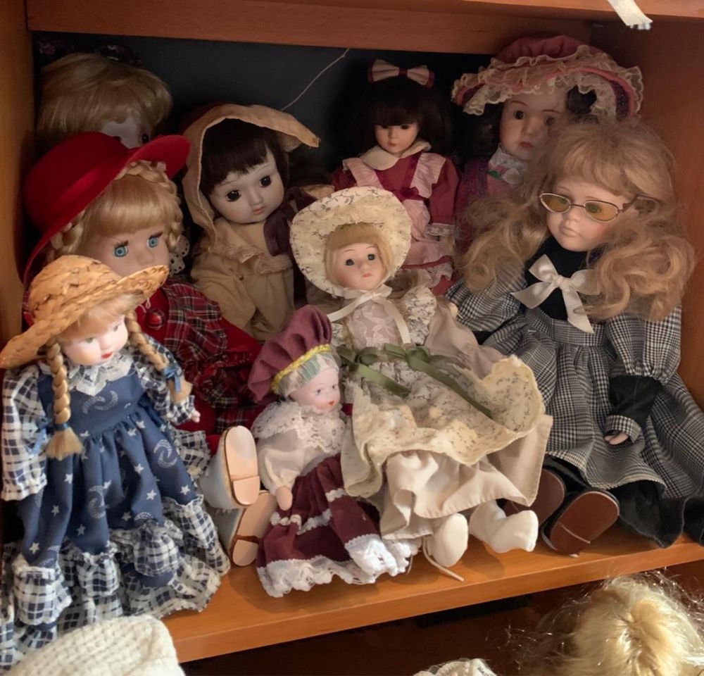 Coleção bonecas de porcelana