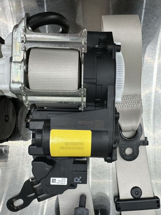 Пассажирский и водительский ремень безопасности BMW X7 G07, BMW X5 G05