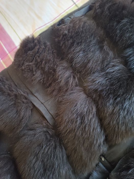 Жилетка з песця довга 48-50розмір.