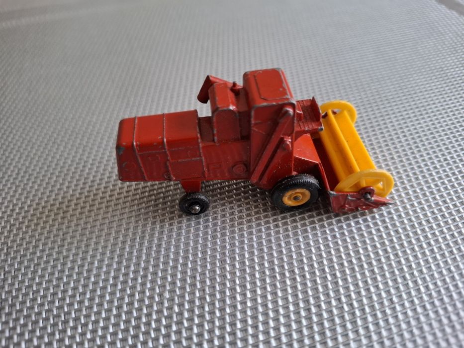 Matchbox kombajn model