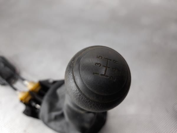 Seletor caixa velocidades TOYOTA Yaris (_P9_)