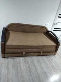 Продам раскладной диван бу 5000 требует ремонта.