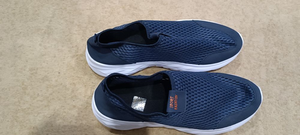 Чоловічі кросівки