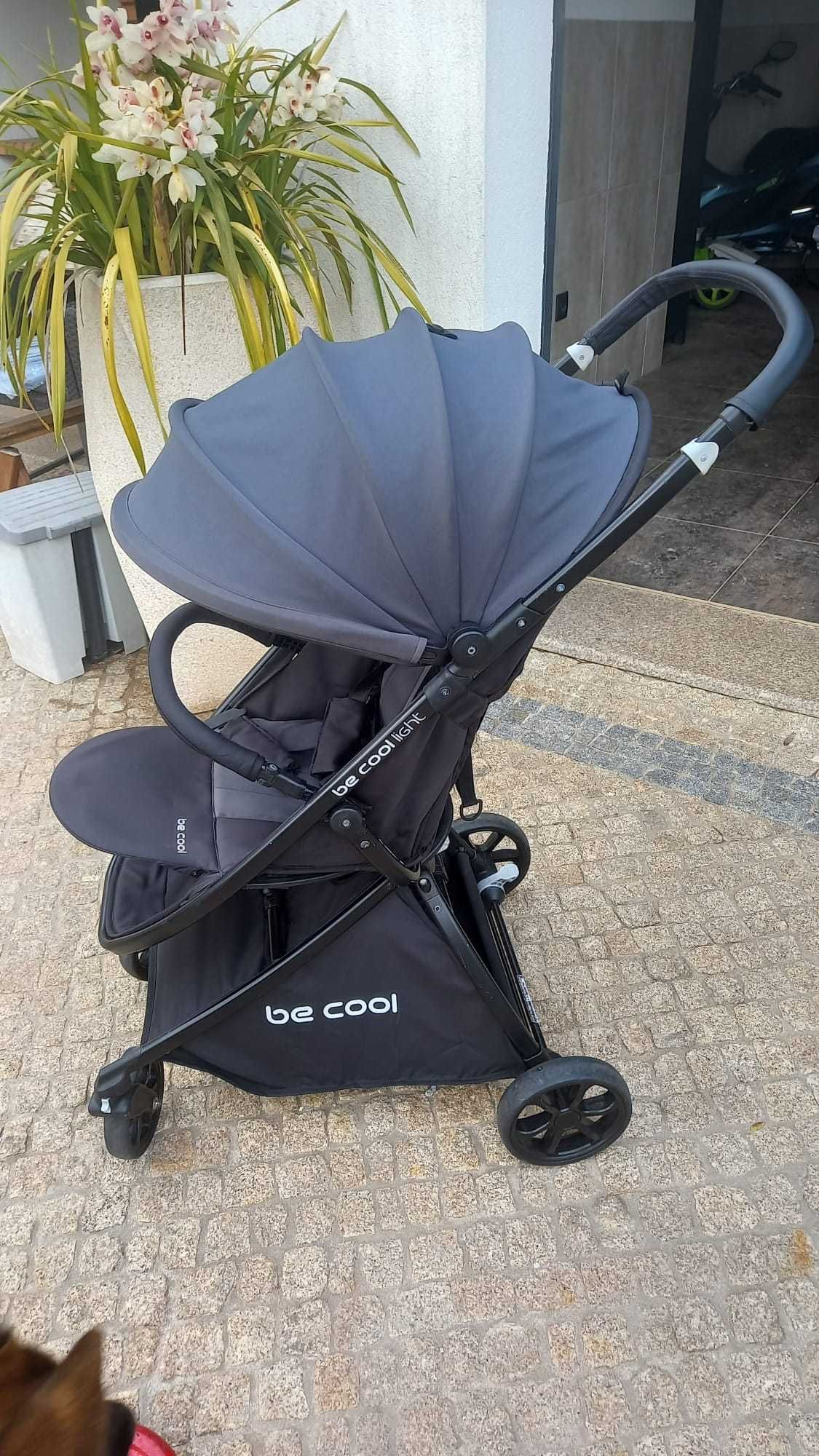 Carro passeio de bebé