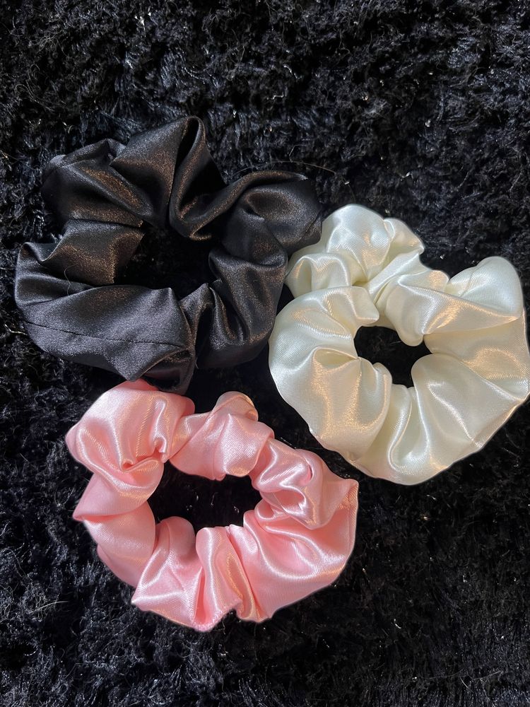 Conjunto scrunchie em cetim