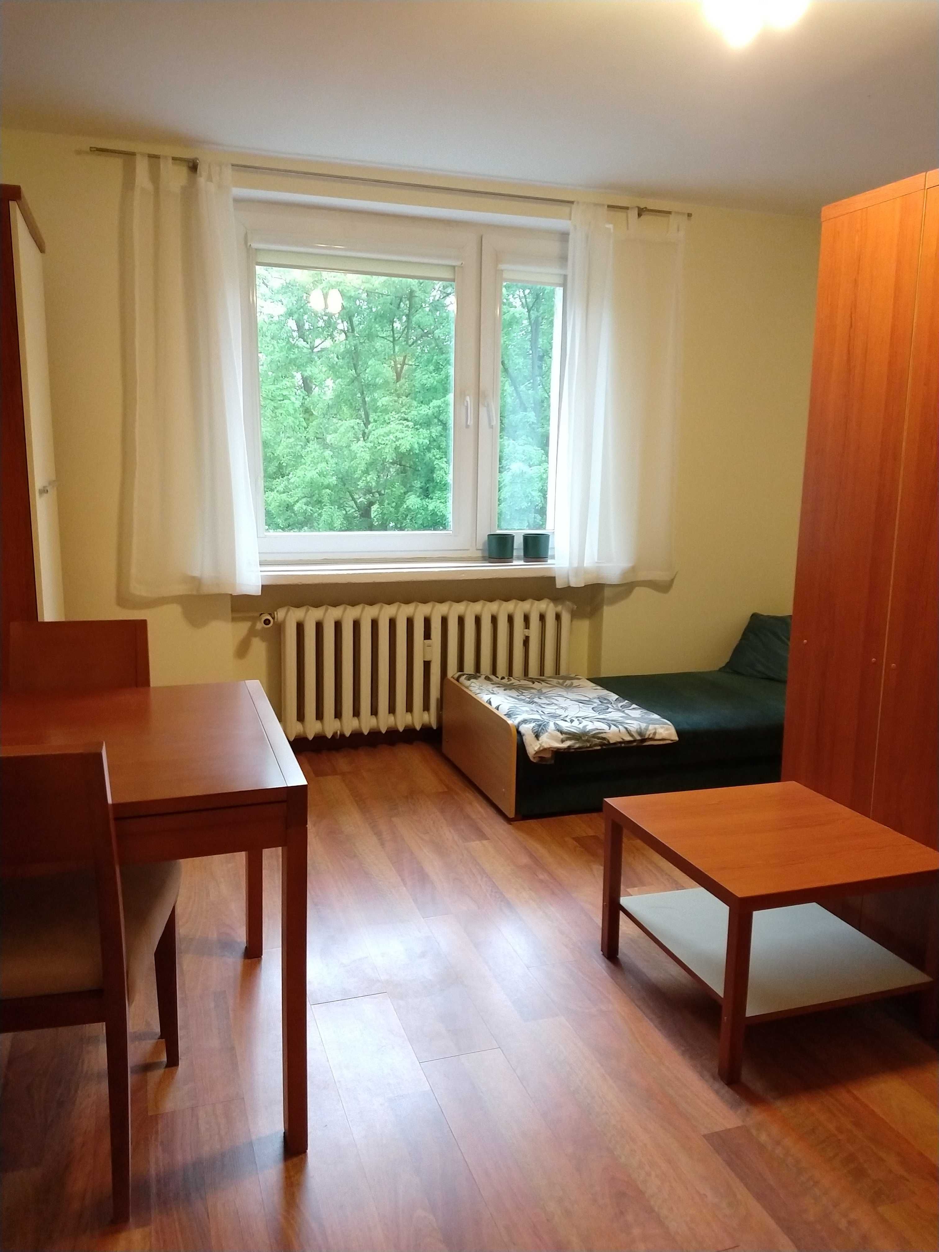 Pokój dwuosobowy w spokojnym mieszkaniu studenckim - Bogucice