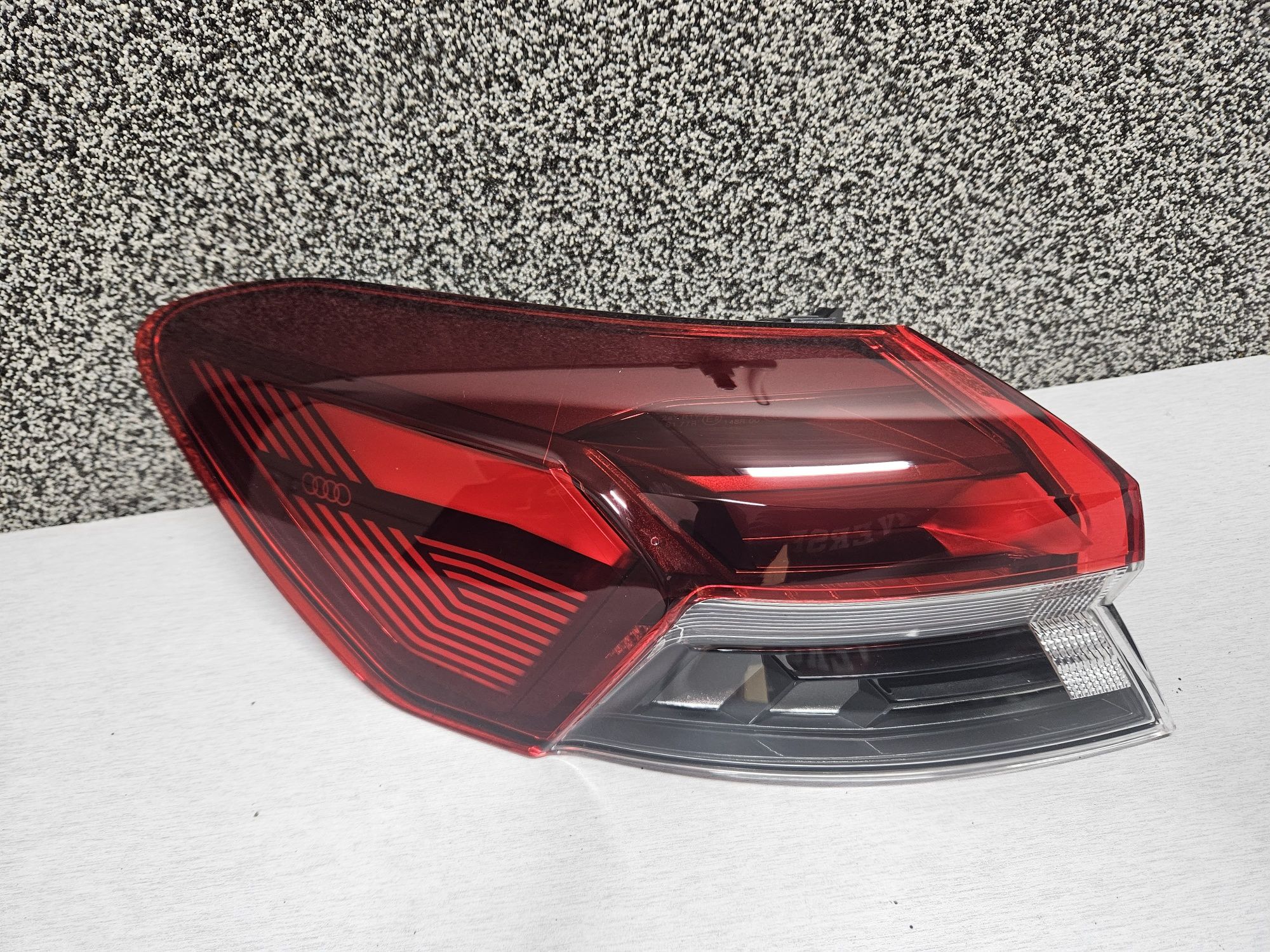 Lampa Tył Lewy Audi Q4 E Tron Led