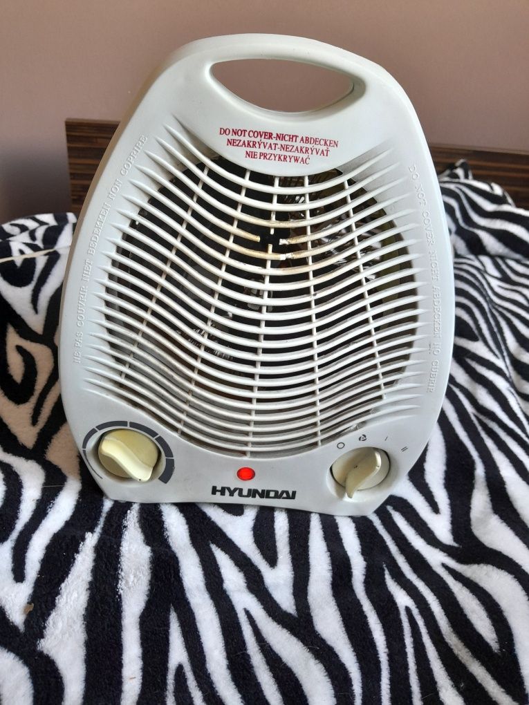 Termowentylator piecyk grzejnik farelka MOC 200