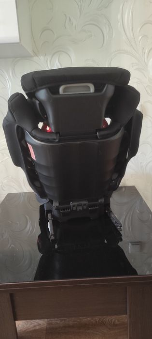 Автокресло Recaro monza nova is