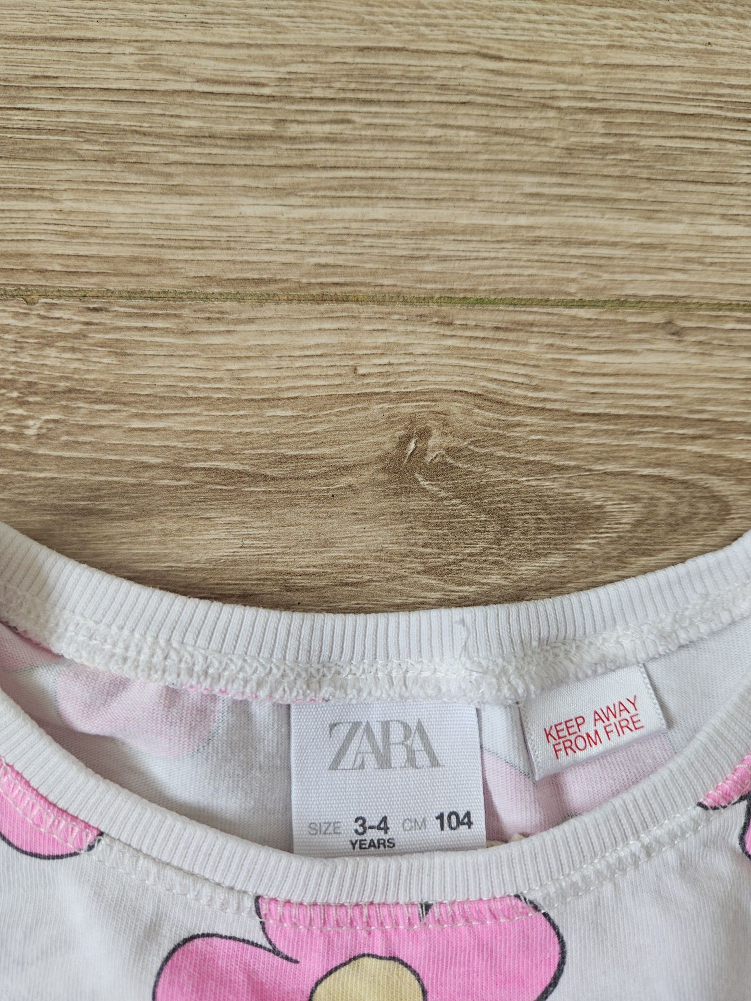 Koszulka t-shirt w kwiatki kwiatuszki różowe Zara r104